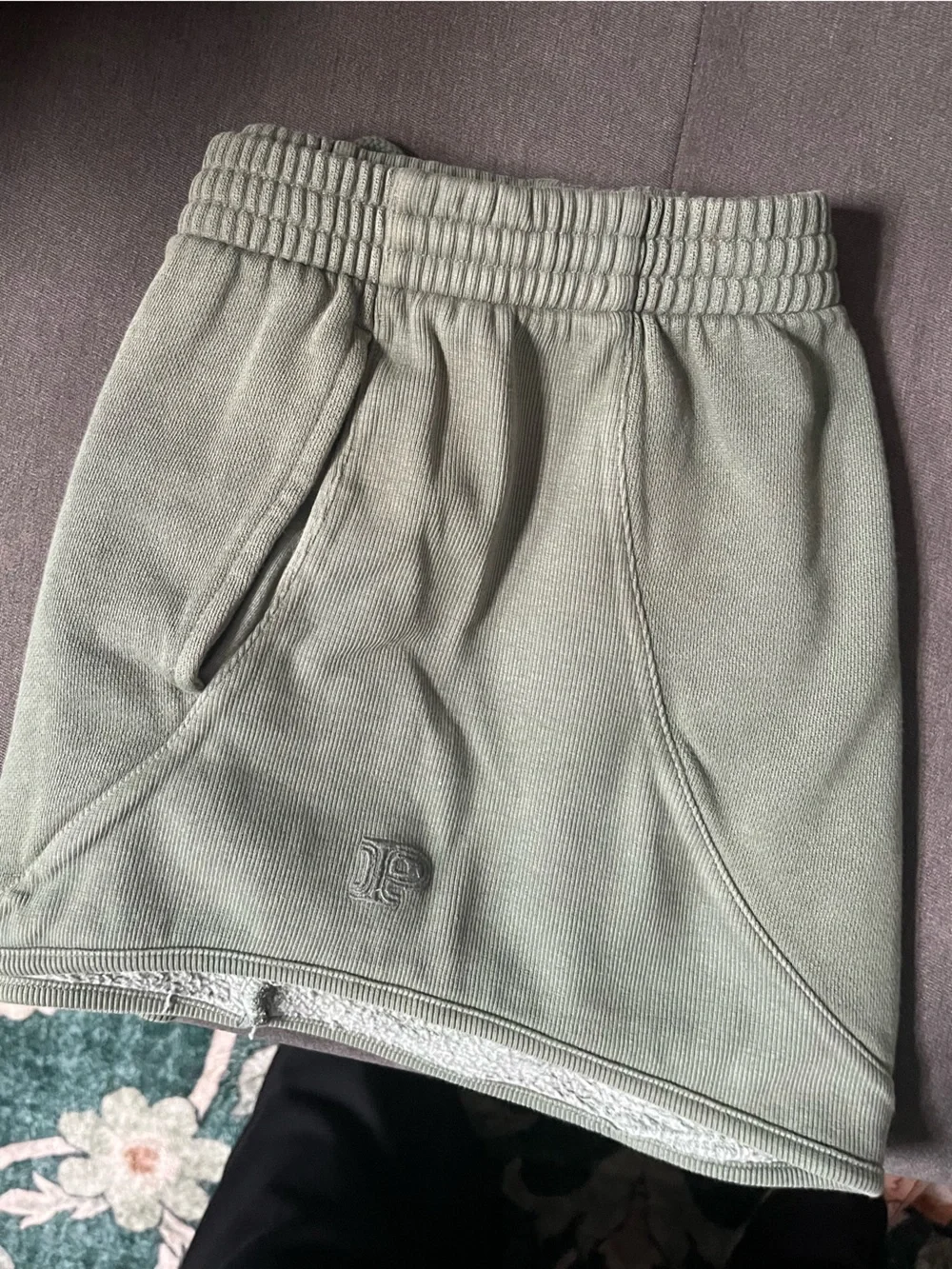 VS PINK Ivy Fleece Curved Hem Shorts - Fresh Forest